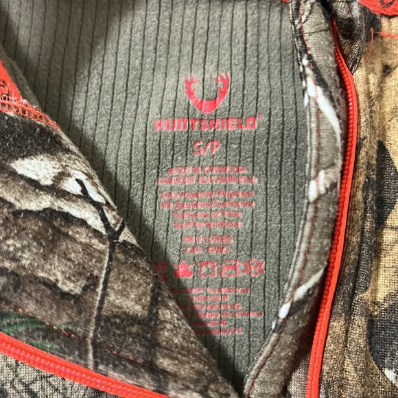 Camo Top - Picture 2 of 3